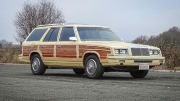 Chrysler LeBaron Wagon Frank Sinatra asta