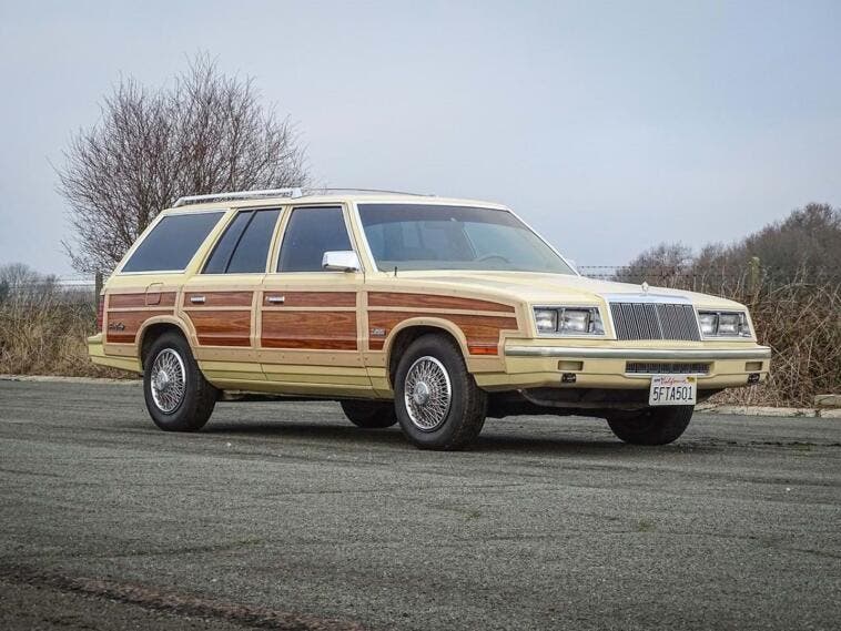Chrysler LeBaron Wagon Frank Sinatra asta