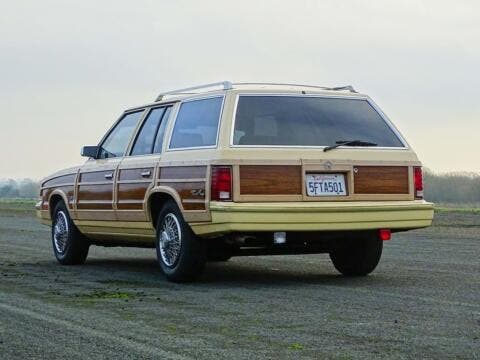 Chrysler LeBaron Wagon Frank Sinatra asta