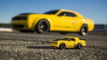 Dodge Challenger SRT Demon e Charger R/T 1970 Lego