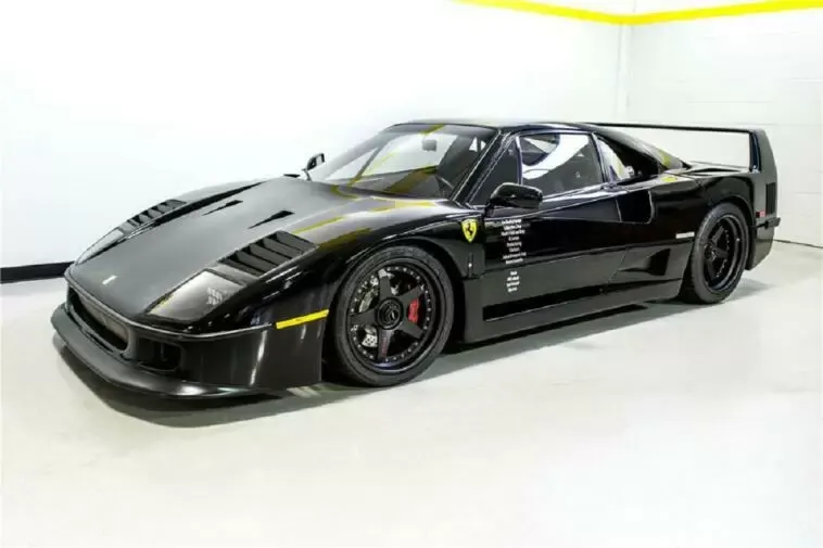 Ferrari F40 nera asta