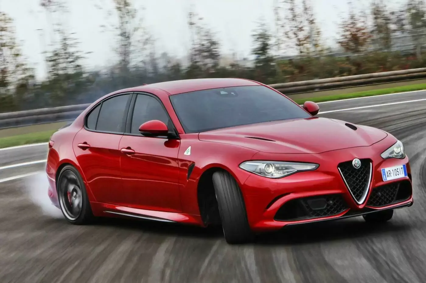 Alfa Romeo Giulia Quadrifoglio Superbollo