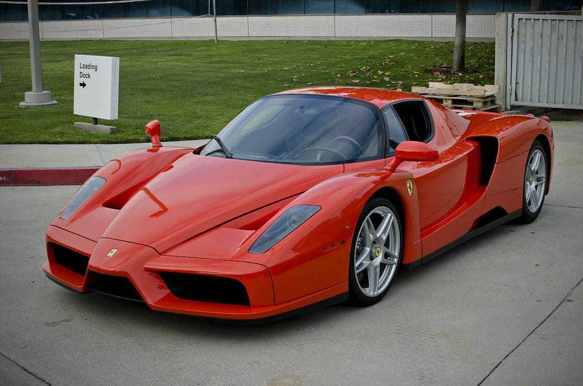 Ferrari Enzo il motore V12 di un esemplare in vendita su eBay