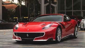 Ferrari F12tdf rossa bianca