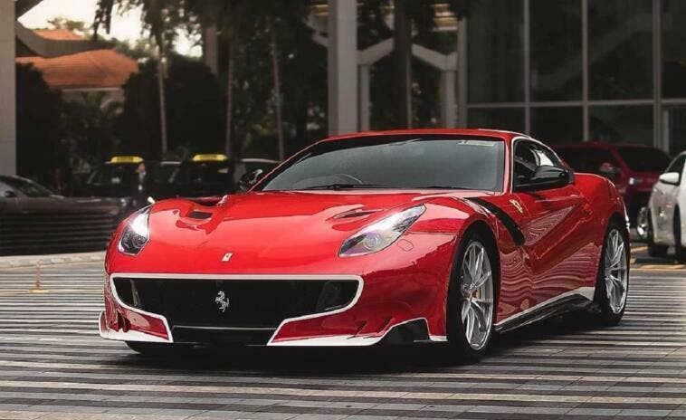 Ferrari F12tdf rossa bianca