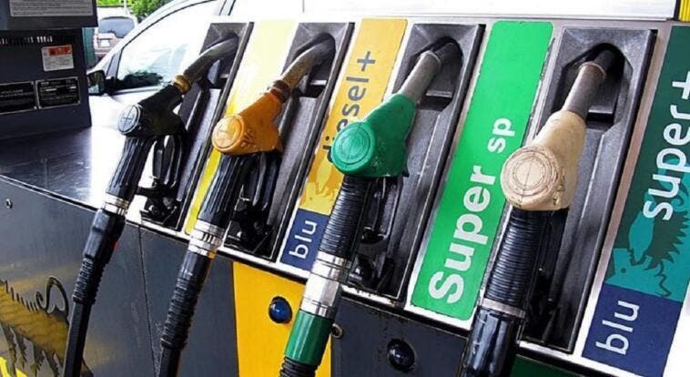 Carburanti prezzi aumento marzo