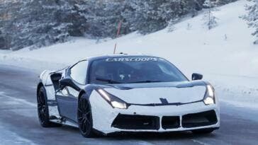 Ferrari nuova Supercar ibrida foto spia