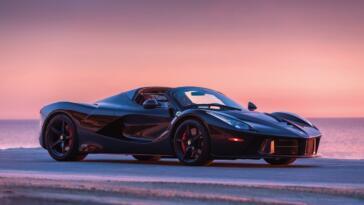 LaFerrari Aperta 2017 richiamo