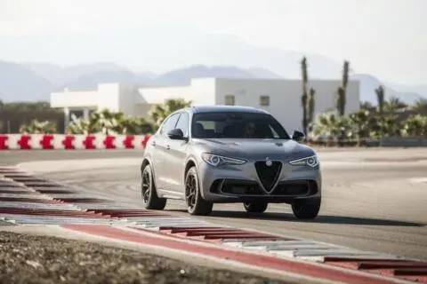 Alfa Romeo Giulia Stelvio Quadrifoglio NRING Salone di New York