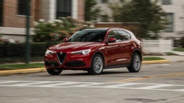 Alfa Romeo Stelvio noleggio chiaro