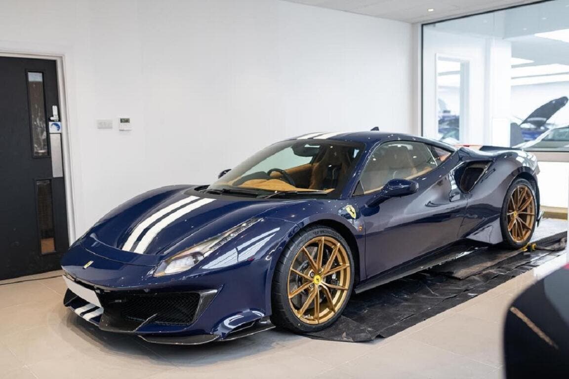 Ferrari 488 Pista ecco l’esemplare di Jay Kay in versione Blu Scozia