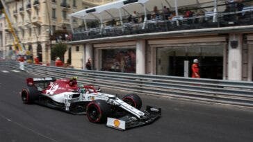 Alfa Romeo Racing - Antonio Giovinazzi