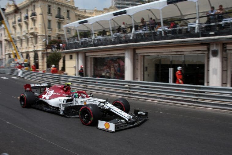 Alfa Romeo Racing - Antonio Giovinazzi