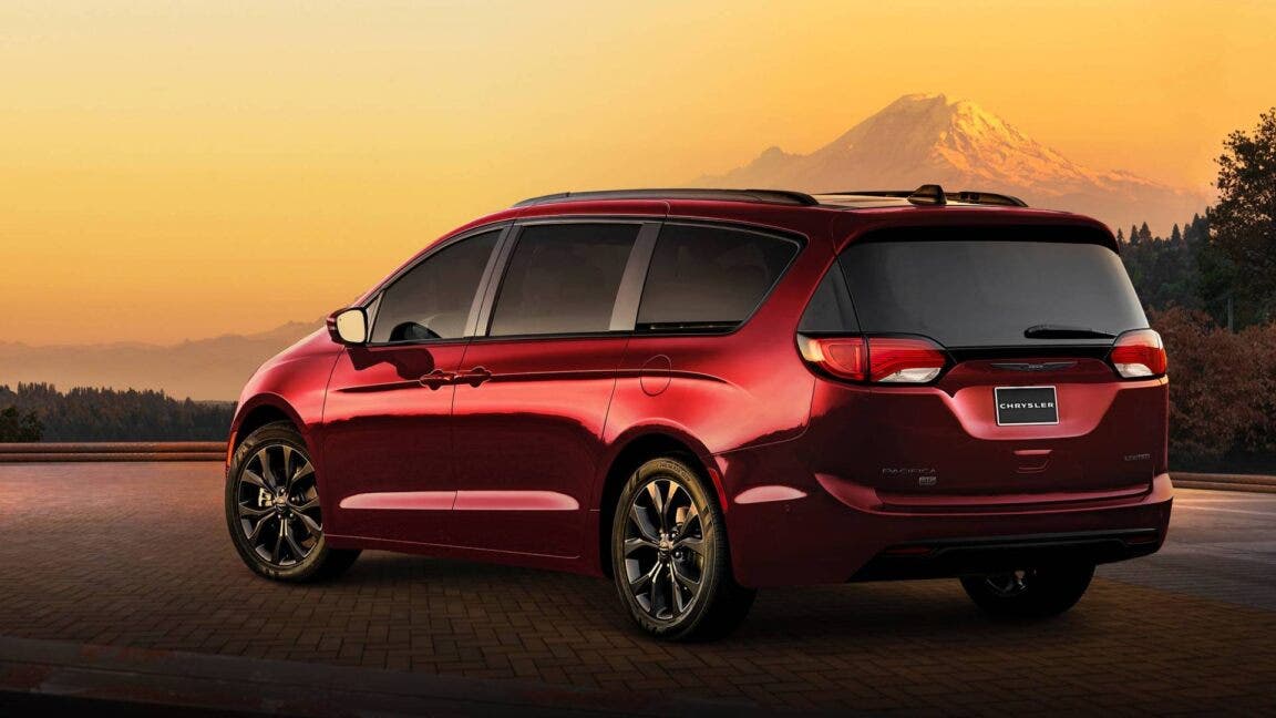 Chrysler Pacifica 2020 costerà 6510 dollari in più del Voyager