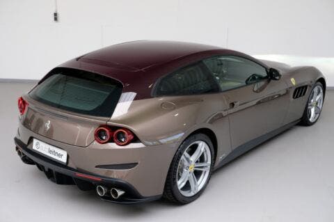 Ferrari GTC4Lusso Marrone Metallic