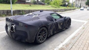 Ferrari prototipo Supercar ibrida foto spia
