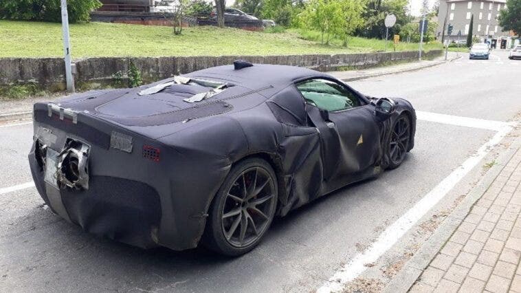 Ferrari prototipo Supercar ibrida foto spia