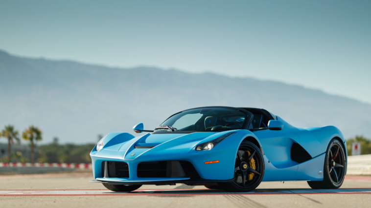 LaFerrari blu