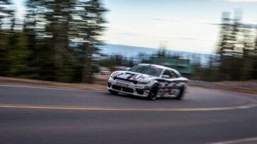 Dodge Charger SRT Hellcat Widebody Pikes Peak