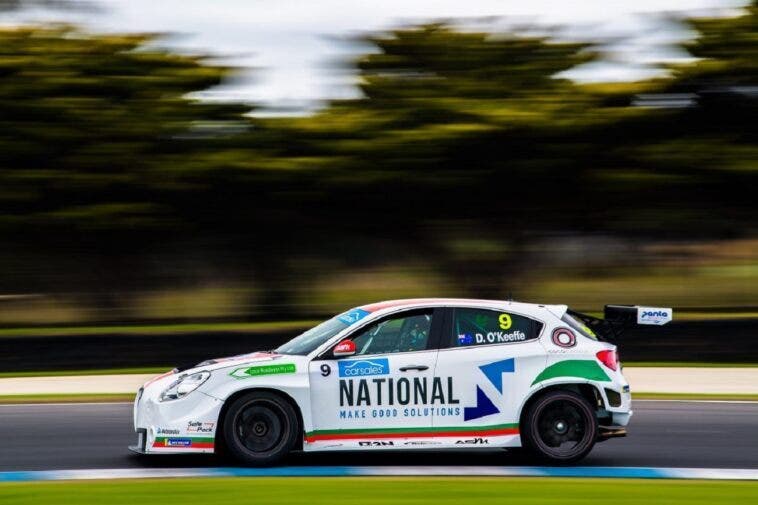 TCR Australia: l' Alfa Giulietta di O'Keffle in pole position