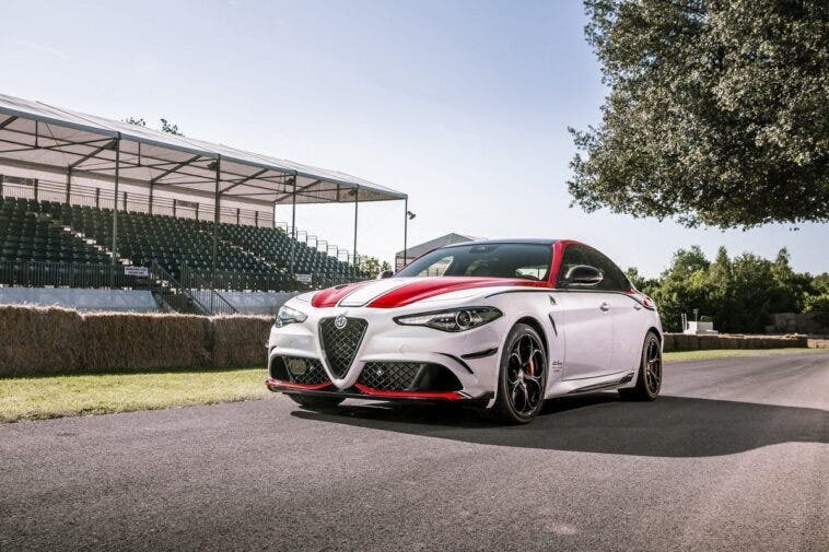 Alfa Romeo Giulia Quadrifoglio Racing