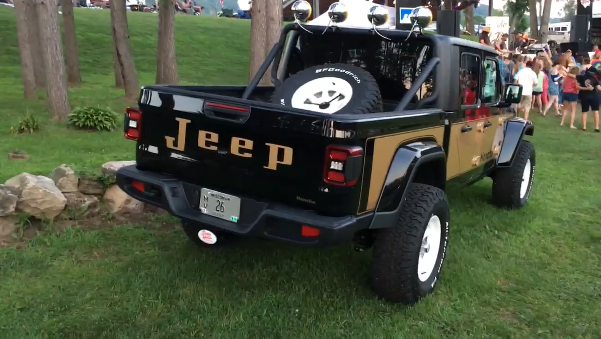 Jeep Gladiator J-10 Honcho