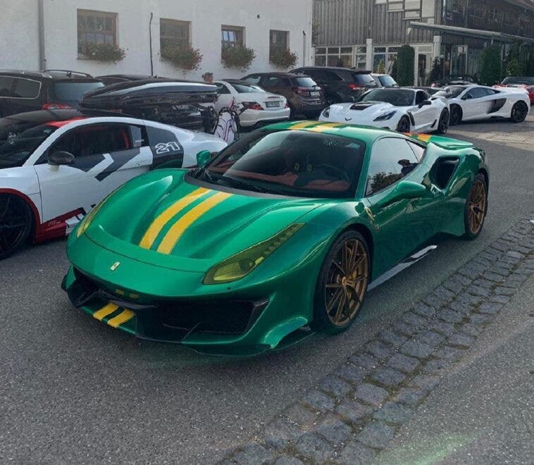 Ferrari 488 Pista verde giallo