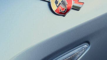 Fiat 124 Spider Abarth 2020 Scorpion Sting