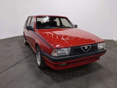 Alfa Romeo Milano Verde 1988 asta