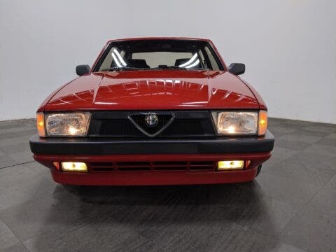 Alfa Romeo Milano Verde 1988 asta