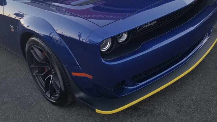 Dodge Challenger protezione plastica splitter