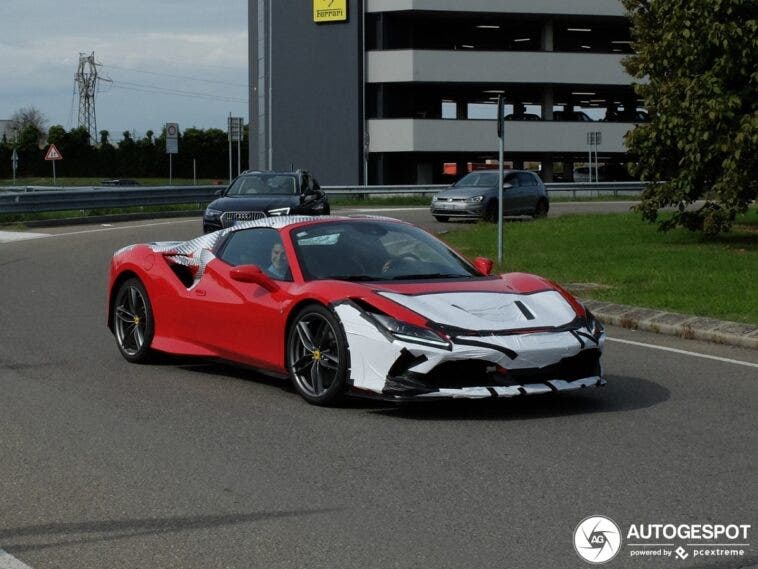 Ferrari F8 Spider prototipo test