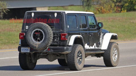 Jeep Wrangler Star Wars Stormtrooper Edition foto spia