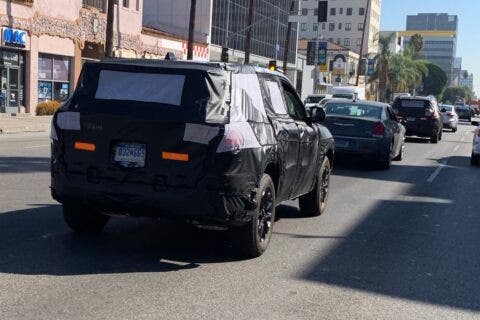 Nuovo Jeep Grand Cherokeee foto spia LA