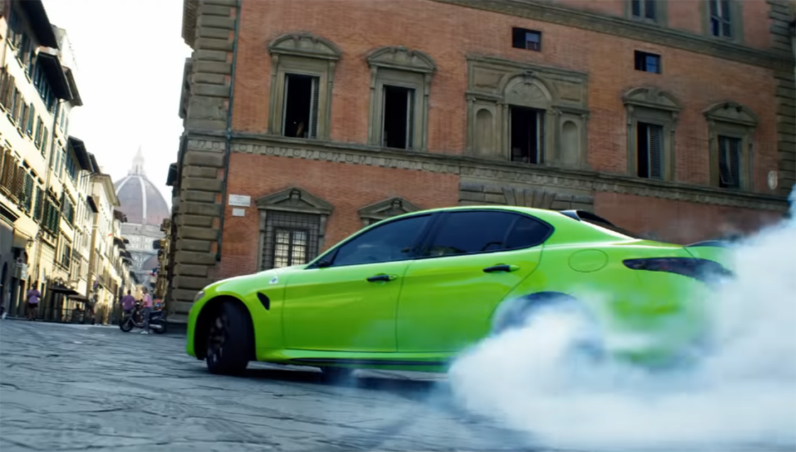 Alfa-Romeo-Giulia-Quadrifoglio-6-Undergr