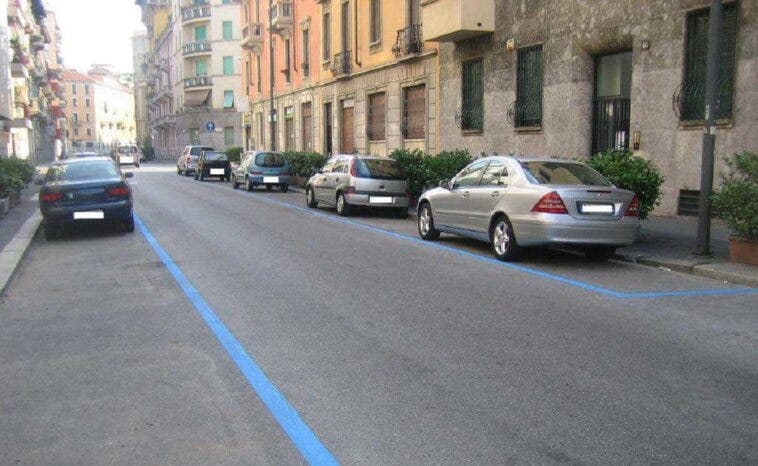 Milano strisce blu