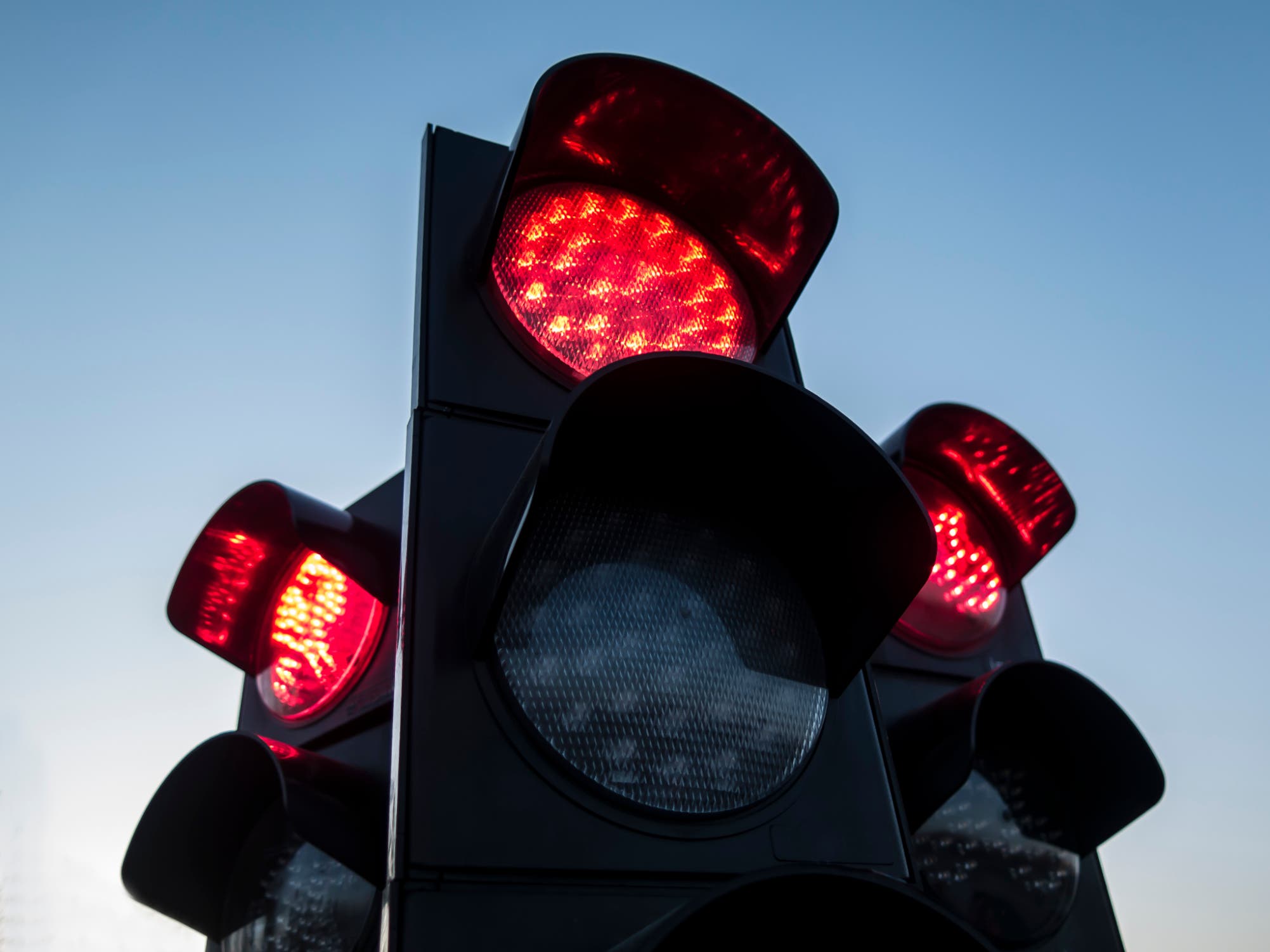 Il Semaforo In Figura Segnala Un Ascensore Pubblico