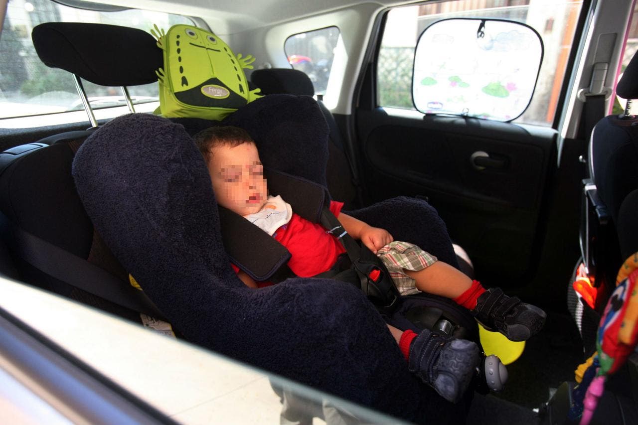 4 Accesorios De Montaje Para Silla De Coche YUUSIKCO - Soporte ISOFIX, Protege Los Asientos Del Auto, Color Rojo