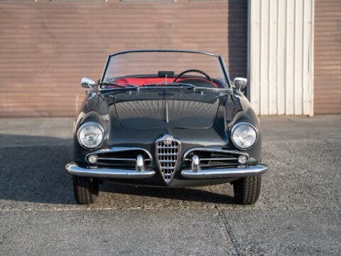 Alfa Romeo Giulietta Spider Veloce interni