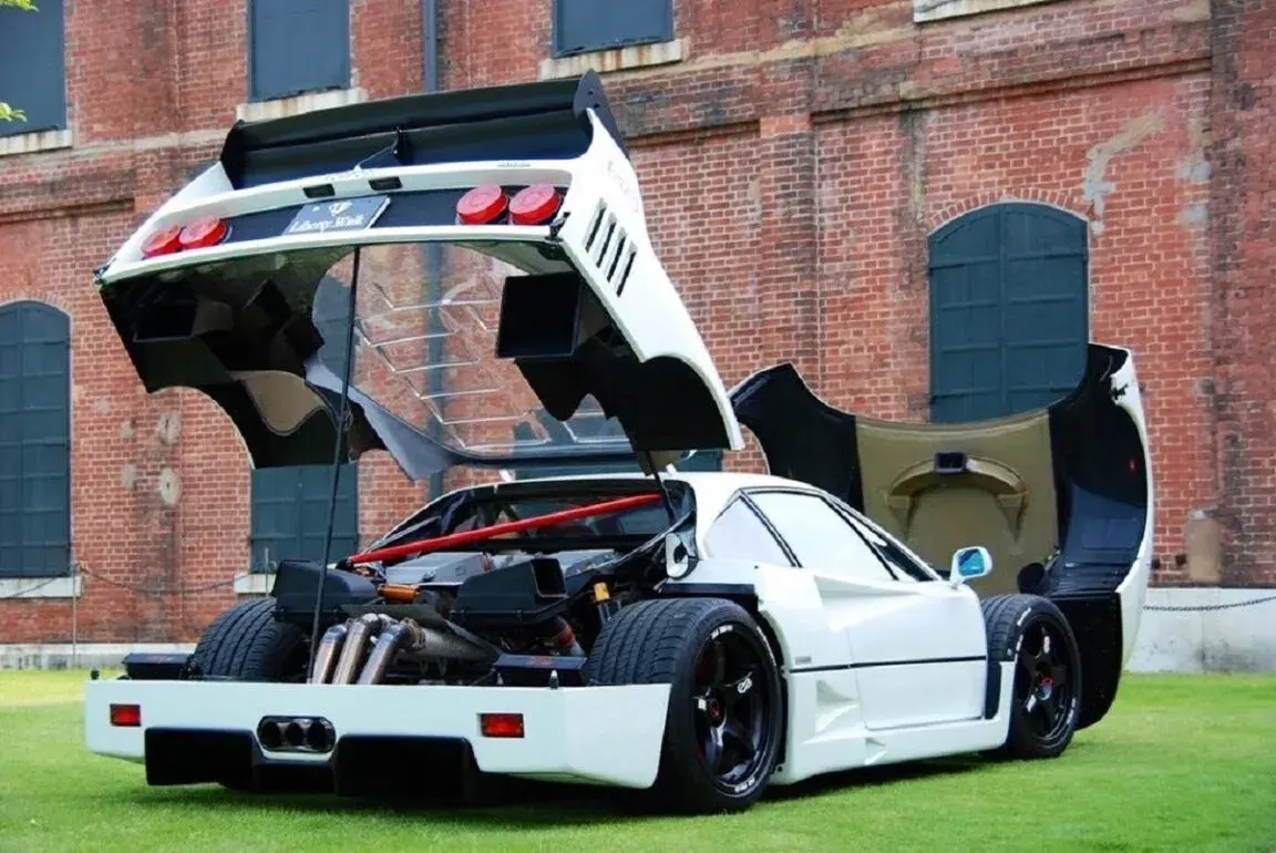 Ferrari f40 white