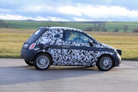 Fiat 500e 2021 prototipi foto spia