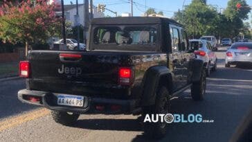 Jeep Gladiator versione brasiliana foto spia