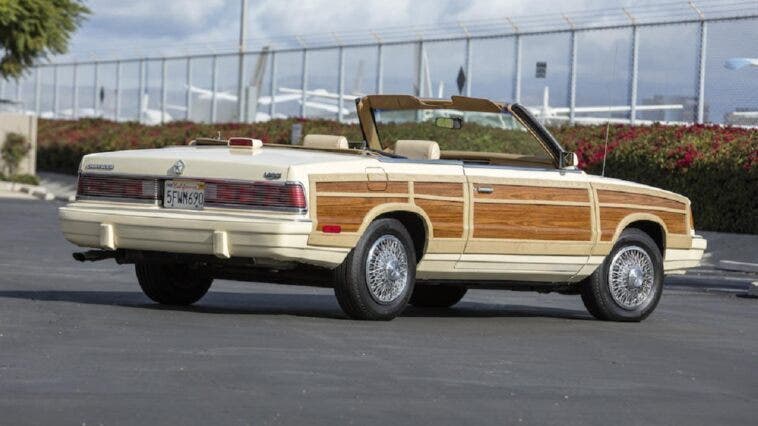 Chrysler LeBaron Town & Country Convertible 1986 asta