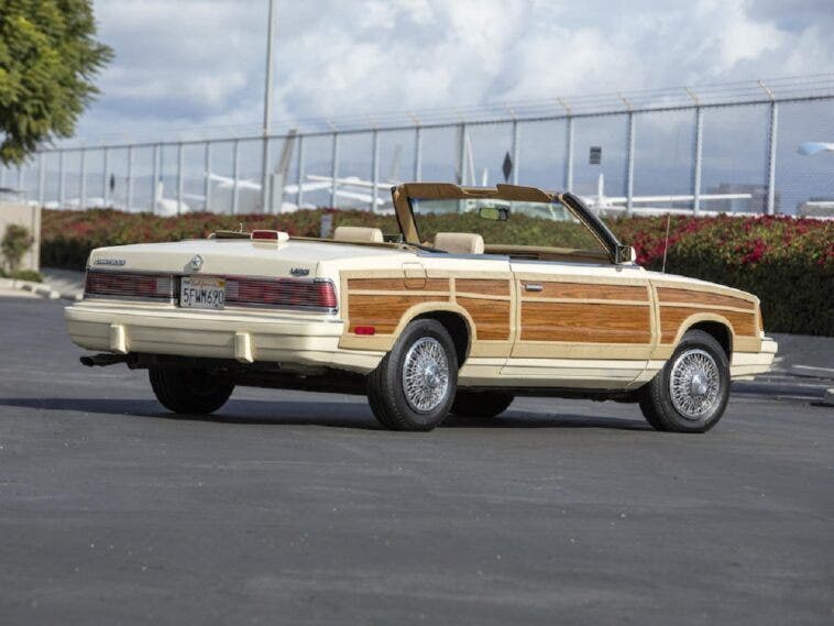 Chrysler LeBaron Town & Country Convertible 1986 asta