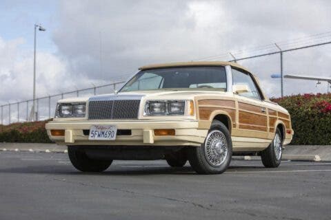 Chrysler LeBaron Town & Country Convertible 1986 asta
