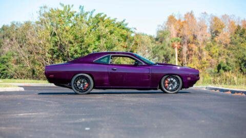 Dodge Challenger SRT Hellcat conversione Charger asta