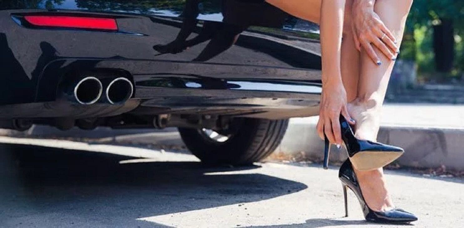 Donne auto incidenti