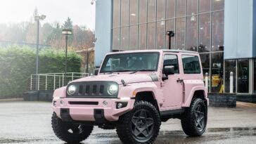 Jeep Wrangler rosa