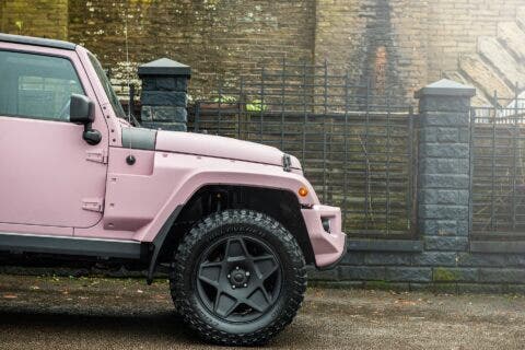 Jeep Wrangler rosa