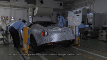 Alfa Romeo 4C motore elettrico Yamaha